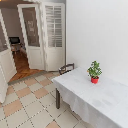Apartament Near The Center Masrec *